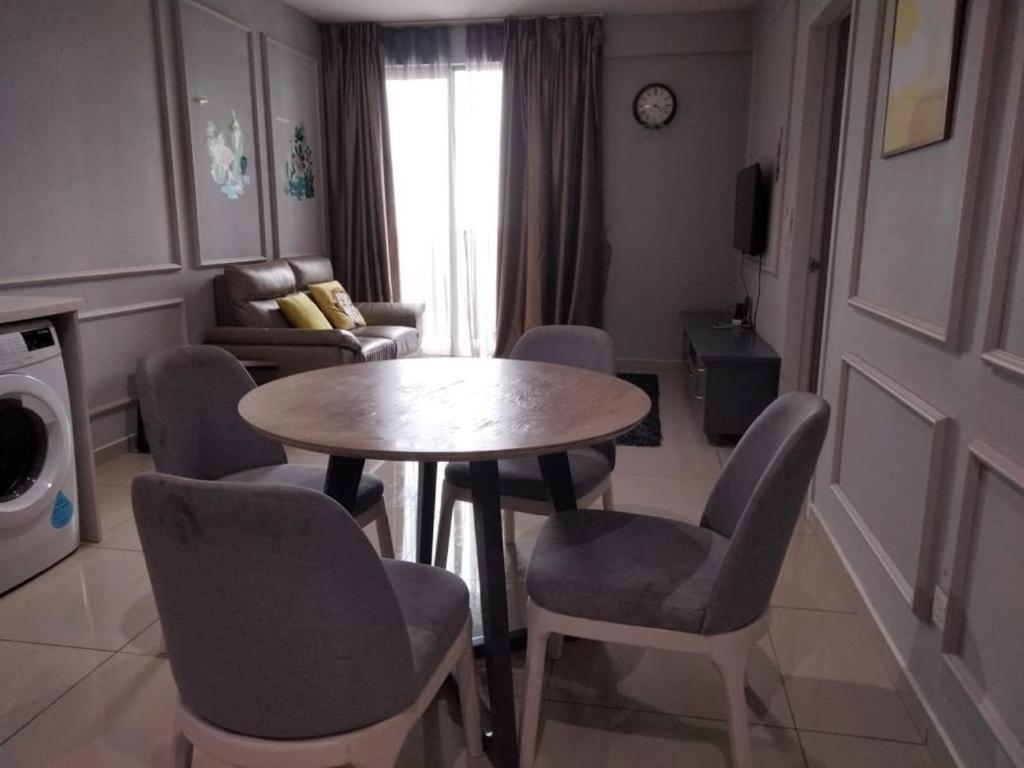 Host Assist Homestay By Ha I-City Σαχ Αλάμ Εξωτερικό φωτογραφία